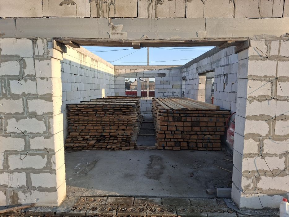 Продам дом с жилой времянкой