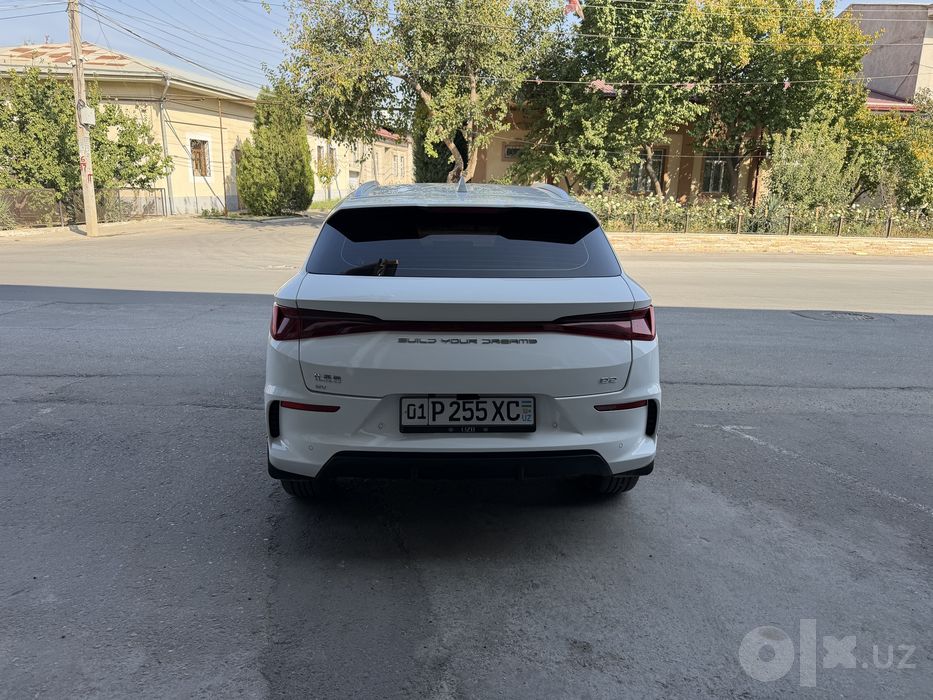 Byd E2 srochna sotiladi