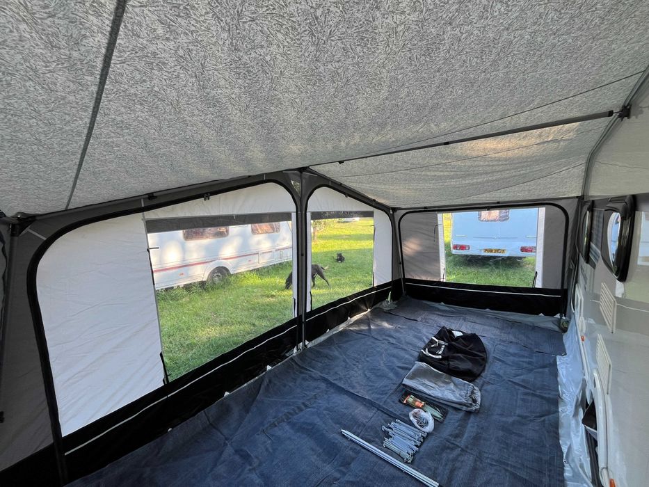 Cort rulota Ventura Pacific 910-930cm nou structura carbon, Cort Trio Mexico 1020-1050cm otel Cort Autorulota Movelite T4 pe aer Van Multivan Microbuz