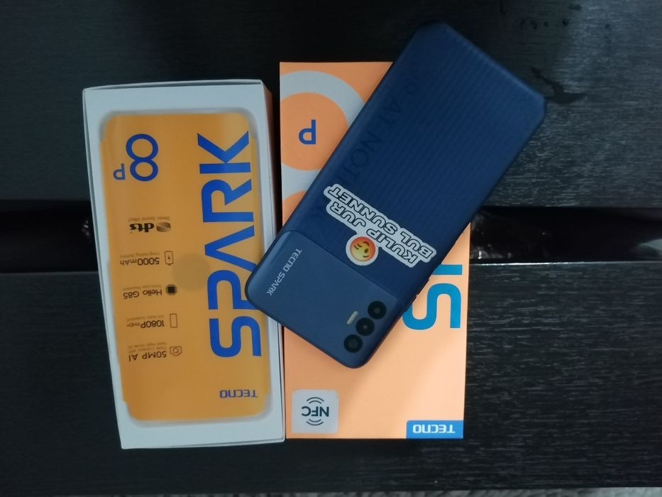 Tecno Spark 8 p есть все документы