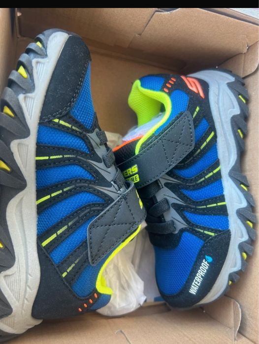 Skechers baieti marimea 27