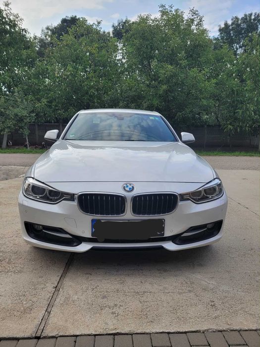 Proprietar / Vând BMW Seria 3 Anul 2014 - 320 D/  M 1