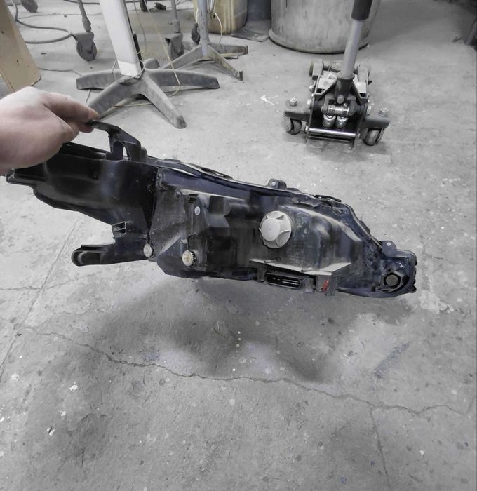 Продам Фару Камри 70 Европеец