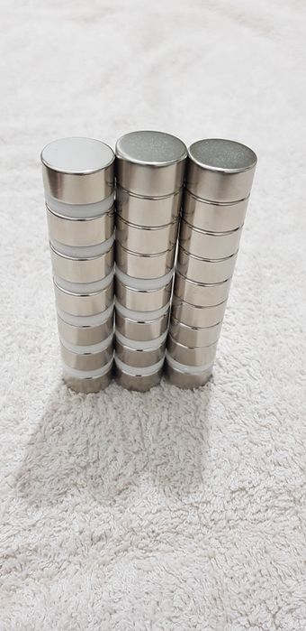 Magneti Neodim N52 foarte puternici  cu diametru 20/10mm