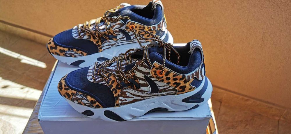 Маркови оригинални дамски маратонки MANU - 40 номер