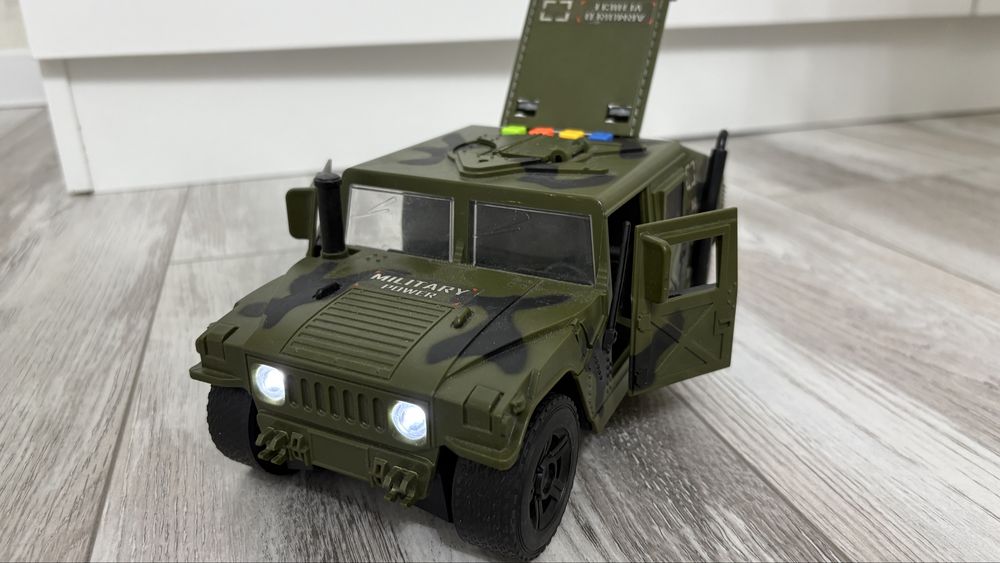 Продам игрушки для мальчика