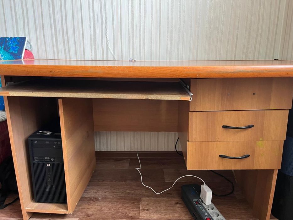 Стол ученический