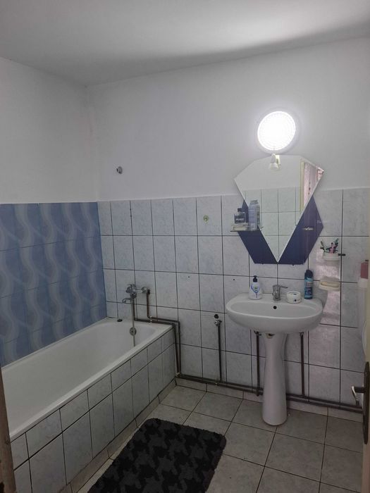 Casă renovată 80 mp utili + teren 680 mp, Vălenii de Munte