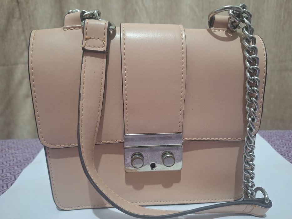 Geanta crossbody Bershka