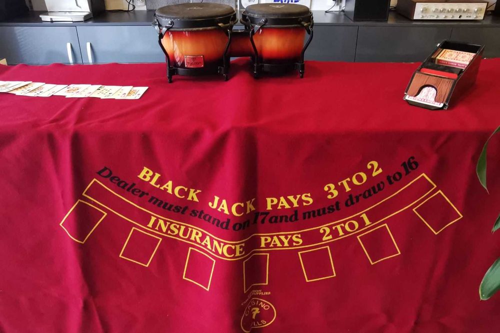 покривка за карти (Блек Джек) + обувка