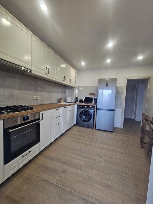 Apartament 3 camere Chirie Tomis 2 Parc