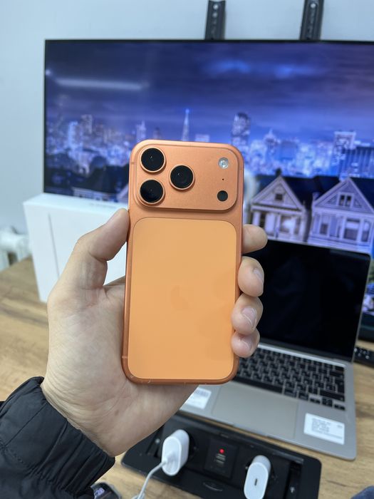 Телефон iPhone 17 Pro