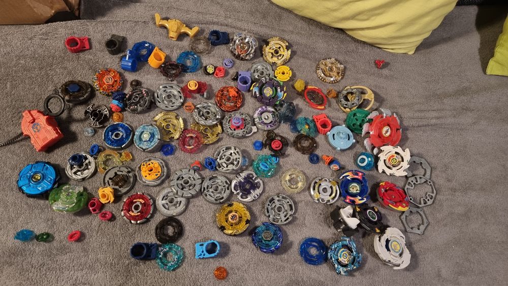 Lot beyblade takara tomy