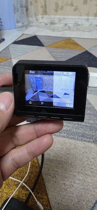 Продам видеорегистратор 70mai dash cam