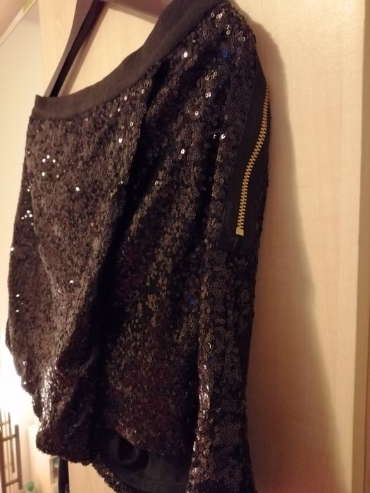 Fusta-pantalon scurta cu paiete deosebiți