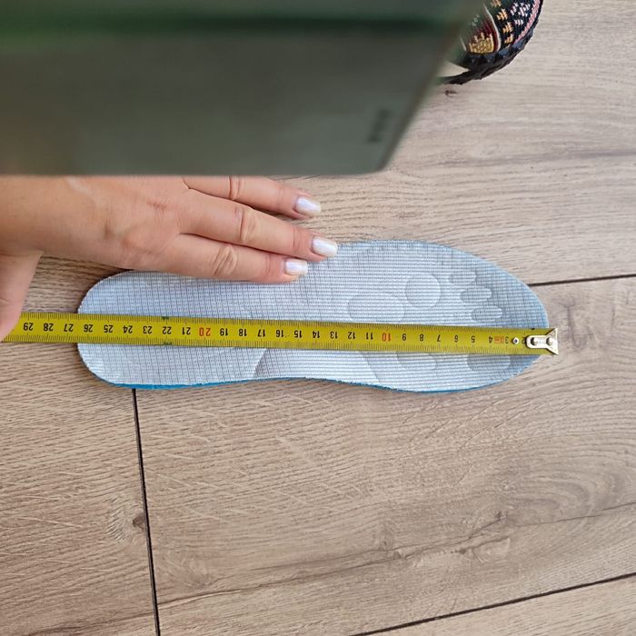 Кроссовки  универсальный новые