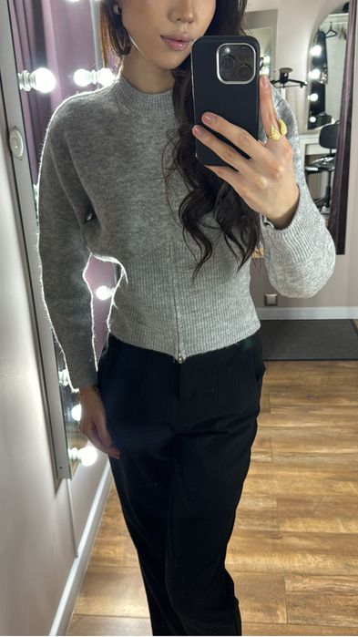 Приталенная кофта