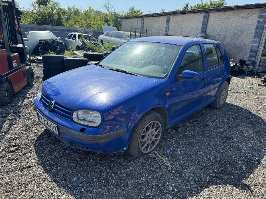 Голф 4 1.9 дизел 110 кс само на части