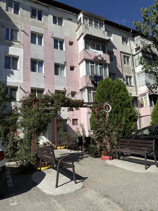Vand Apartament mobilat !