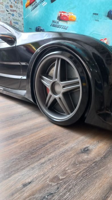 Кровать- машина с матрасом 60000