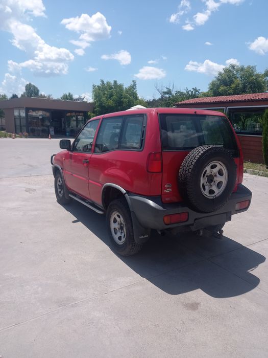Nissan Terrano 2.4 BENZIN