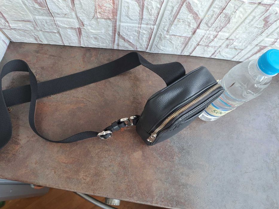 мъжка чанта Calvin Klein черна малка чантичка