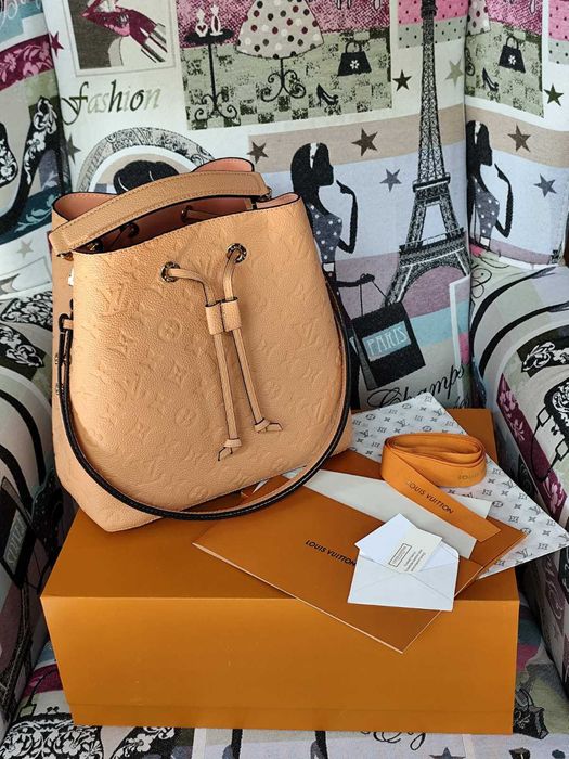 LOUIS VUITTON Дамска Чанта Монограм Кожа