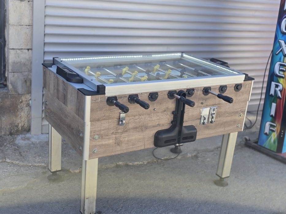 Ел.джага работи с монети и жетони.