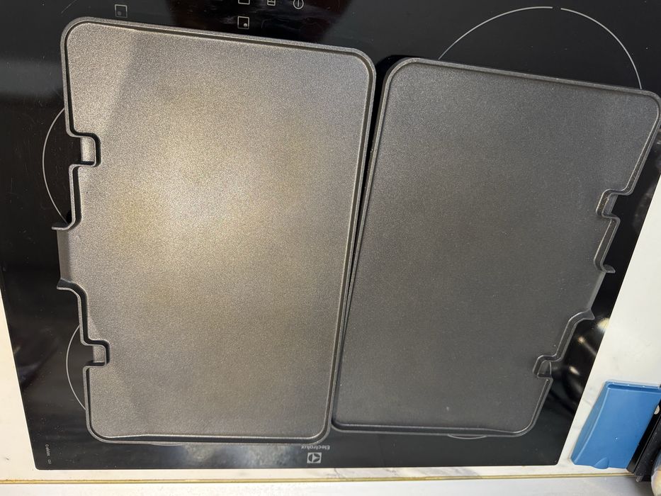 Мультигриль DeLonghi CGH1030D  гриль - вафельница 2 в 1