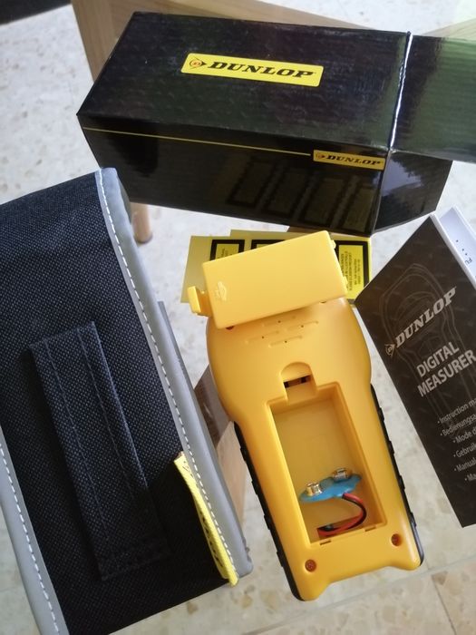Нови на 50лв.Дигитален  метър DUNLOP