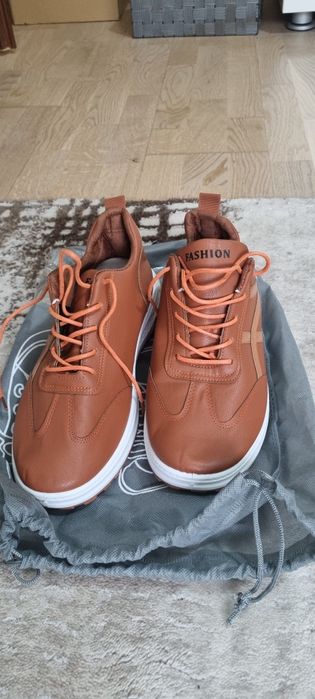 Pantofii casual piele sintetic 41-42