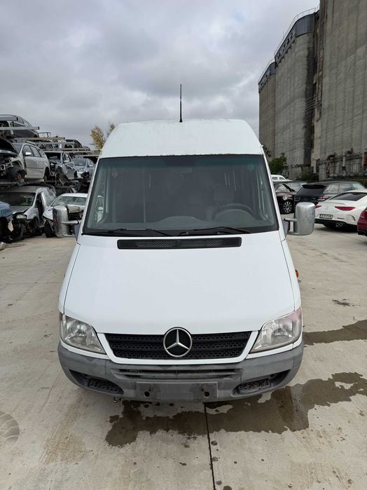 Dezmembrez Mercedes Sprinter 311, 313, W903 2.2 CDI OM611