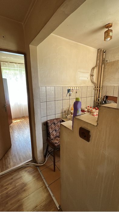 Apartament 2 camere,terasa,baie,bucatarie,debara,hol.