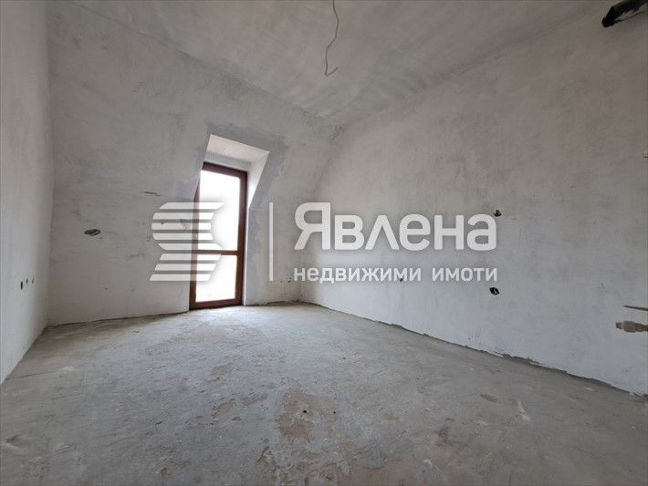 Тристаен апартамент в Несебър