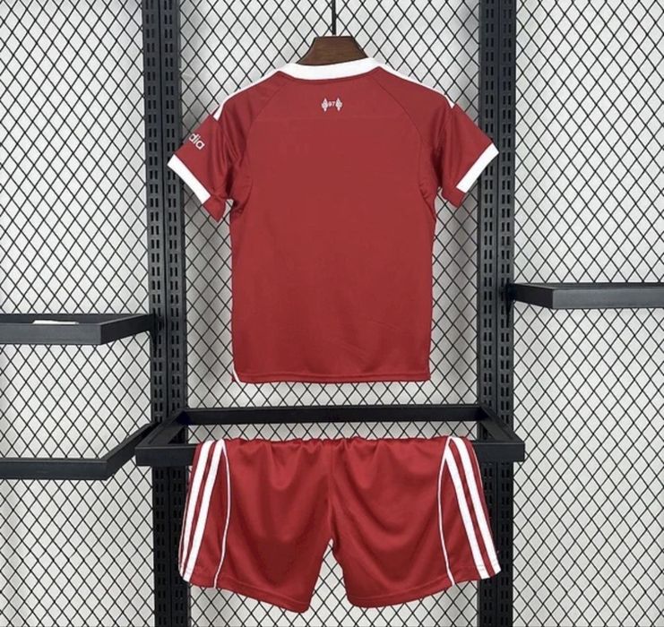 Echipament fotbal copii ( tricou + pantaloni ) , Liverpool