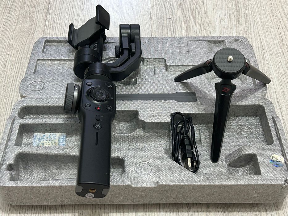 Zhiyun Smooth 4 / Стабилизатор для мобильной съемки