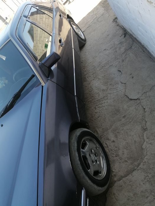 Мерседес 300  под ешку