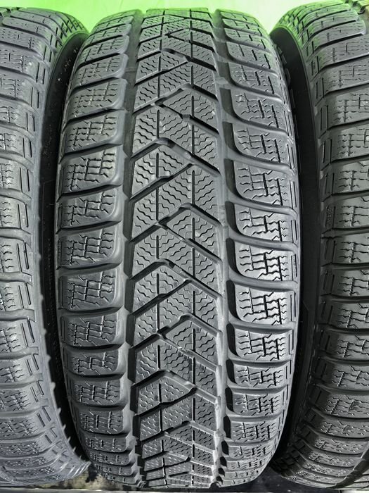215/65R16 Pirelli 6,7-5,5mm stare foarte bună fără defecte