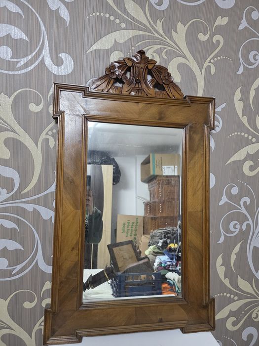 Oglindă din cristal cu rama din lemn