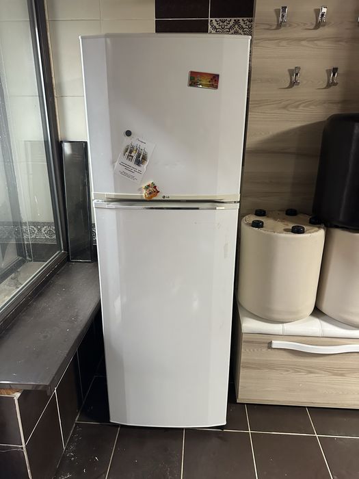 Продам холодильник LG