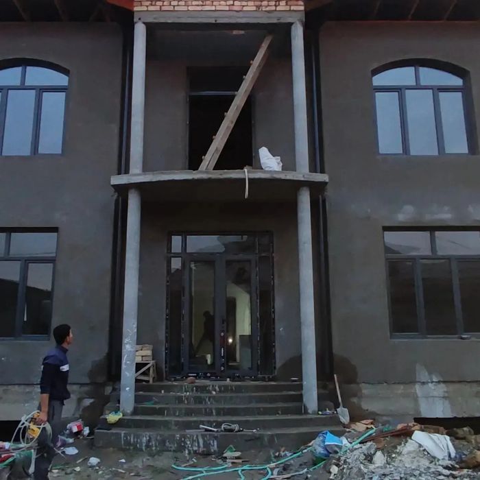 Akfa eshik va rom yashaymiz