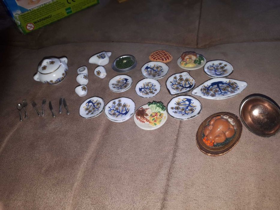 Истински порцеланов сервиз за кукли - английски