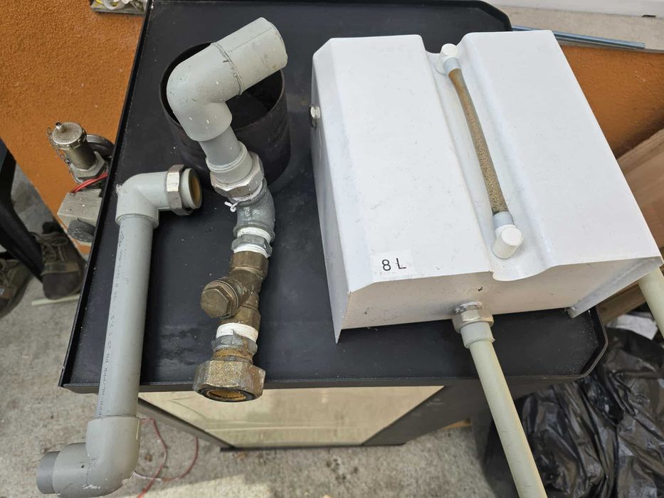 Камина с водна риза прити