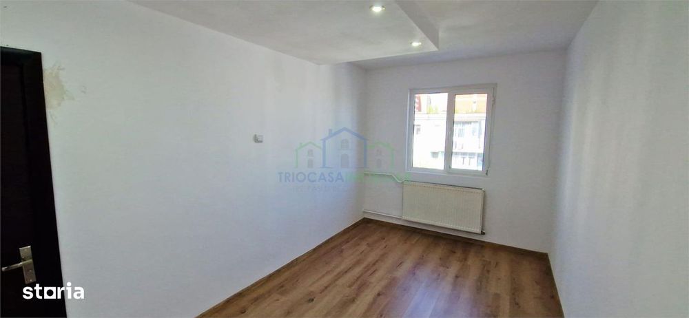 APARTAMENT 3 CAMERE Craiovita, zona Orizont