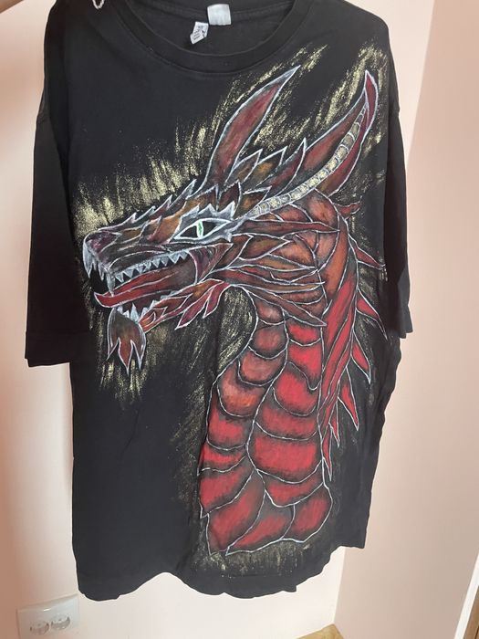 Tricou pictat manual – design dragon