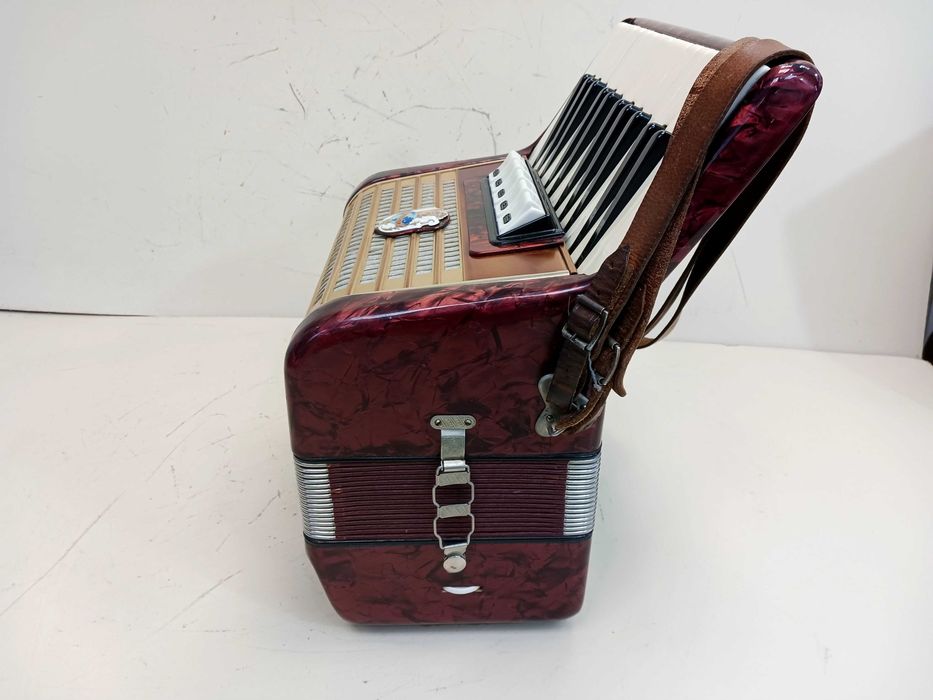 Acordeon Weltmeistr 48 de bas