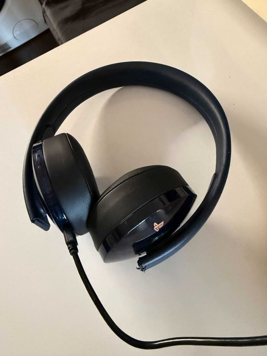 Слушалки PS4 GOLD 500 Million Limited Edition Wireless