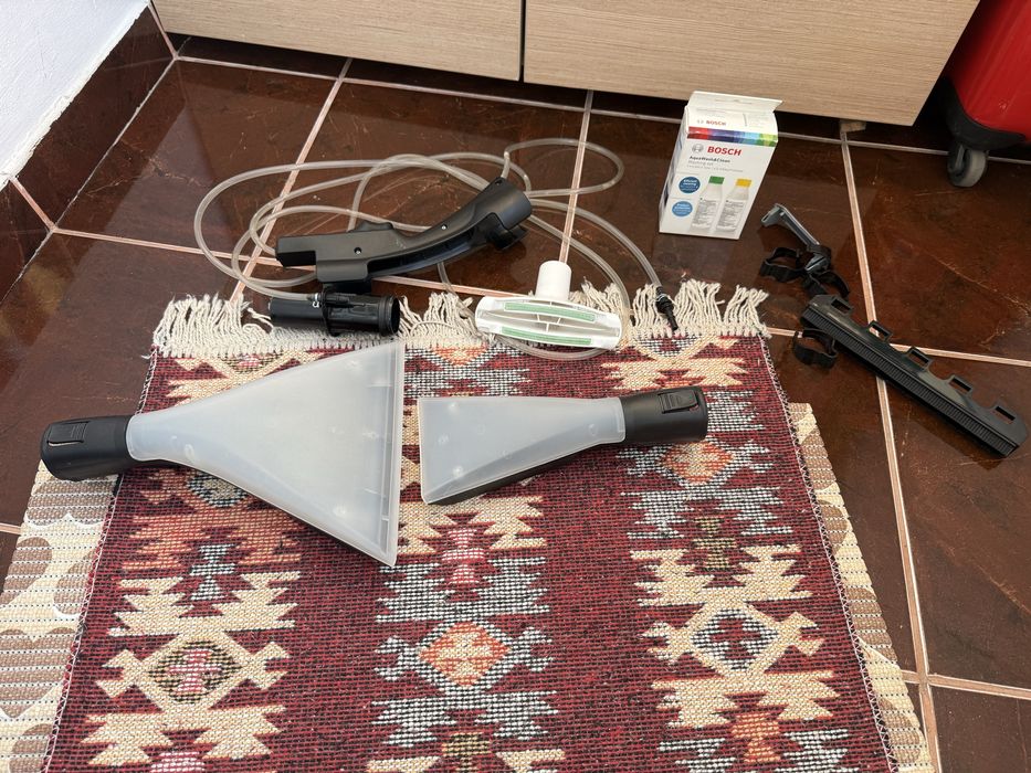 Aspirator Bosch cu funcție de spălare