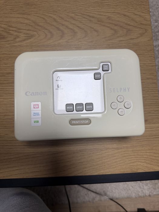 Фотоапарат Canon 1200d + Принтер за снимки Canon Selphy cp720