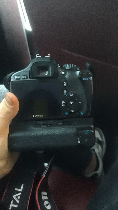 Фотоаппарат CANON EOS 550D